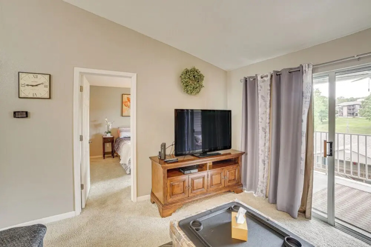 3 Mi to Branson Strip: Condo w/ Balcony!