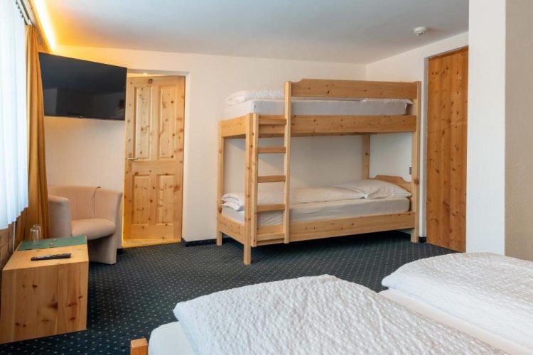 Standard Quadruple room