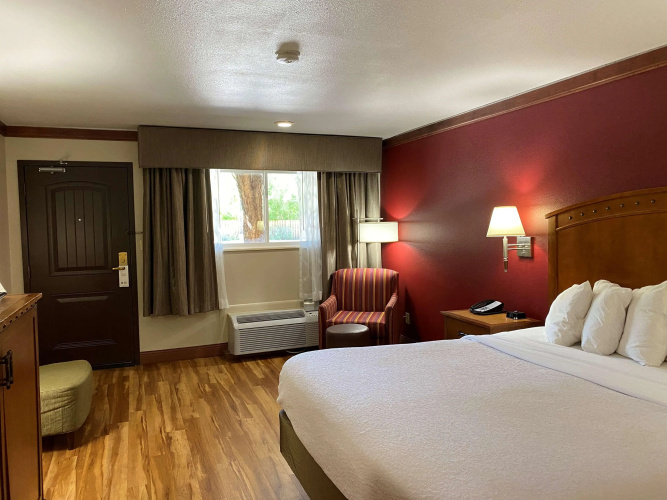 Best Western Plus Greenwell Inn