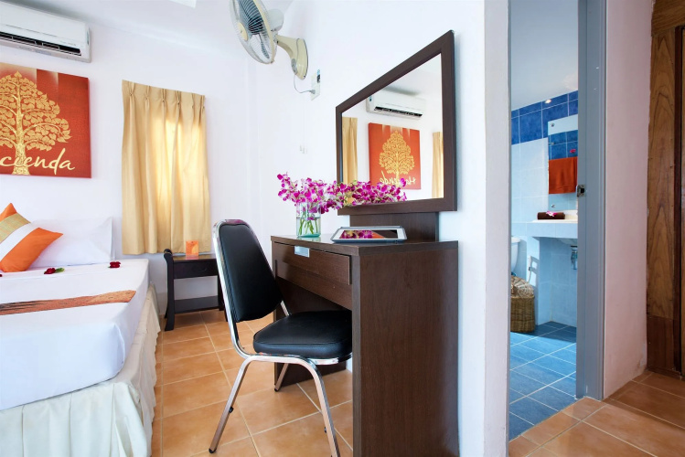 The Cosy Beach Resort