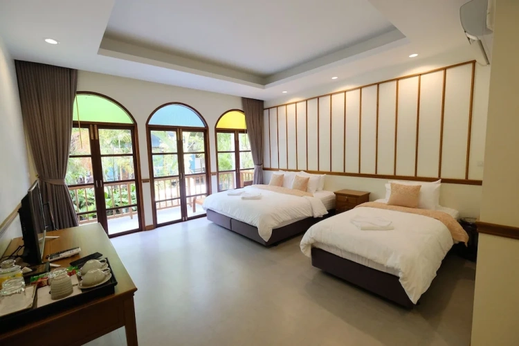 1 Bedroom Deluxe Triple room with balcony and with garden view