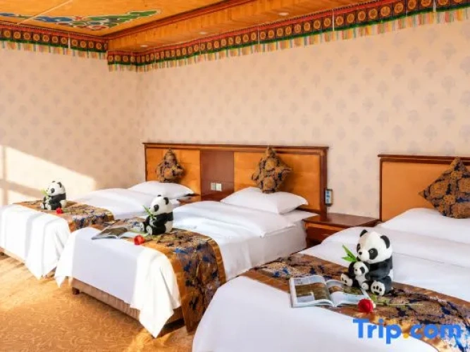 Standard Triple room with mountain view