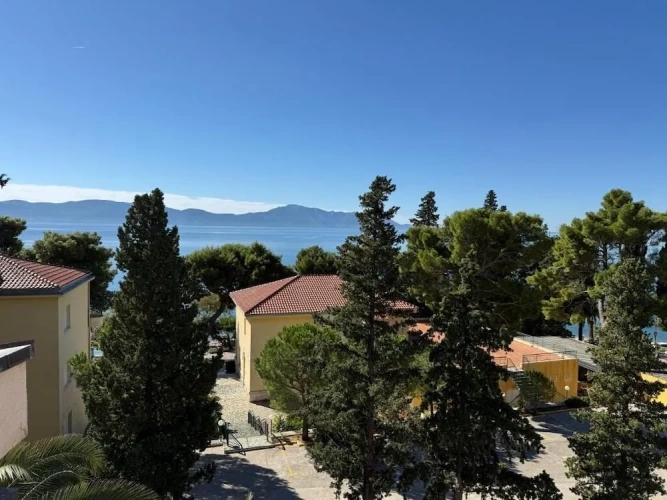 Deluxe Double room with balcony and with sea view