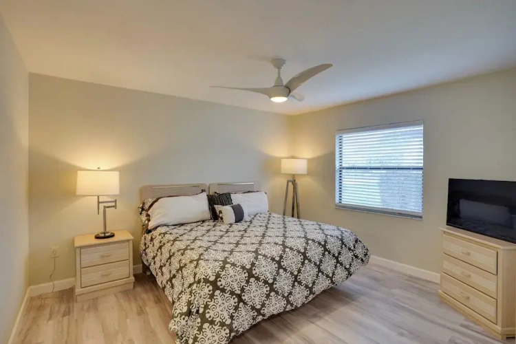 2 Bedrooms Apartment