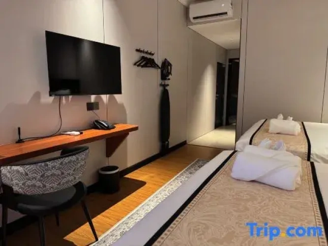 Triple Suite