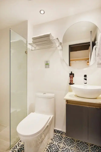 Hotel Attic 33