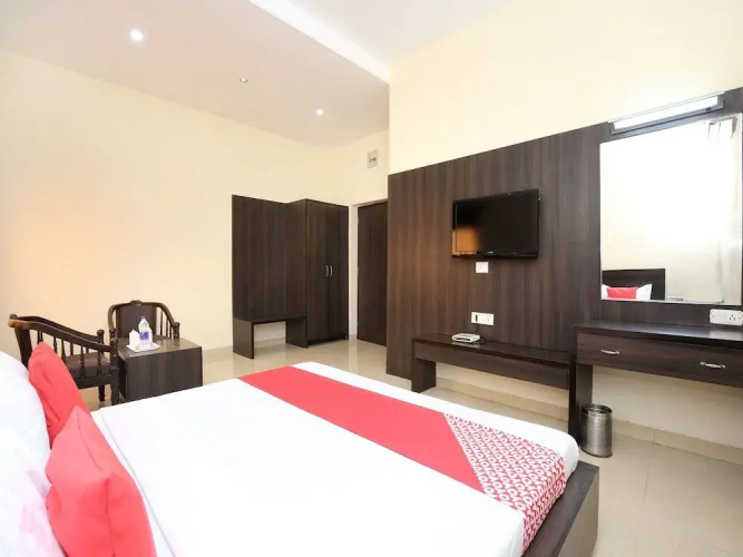 Oyo 15534 Hotel Milan Palace