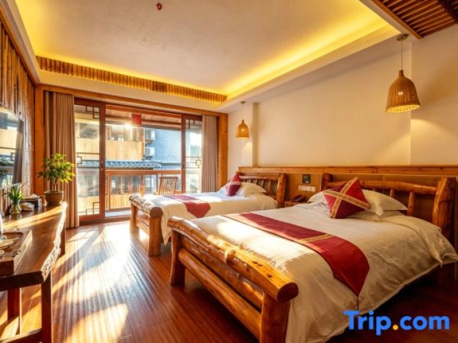 Standard Twin room with balcony