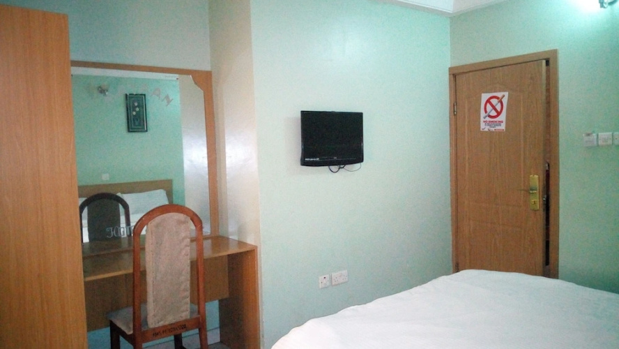 Mataan Hotel And Suites
