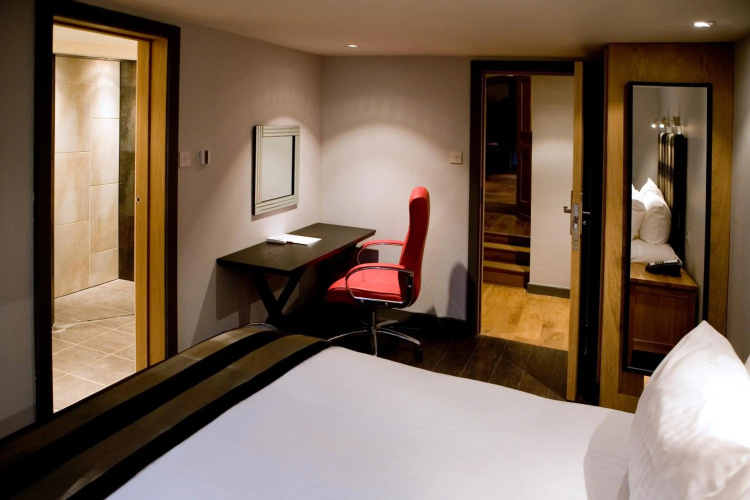 Great Hallingbury Manor photo 7