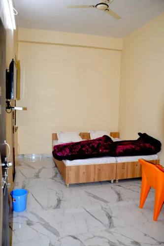 Santosh Hotel and Restaurant