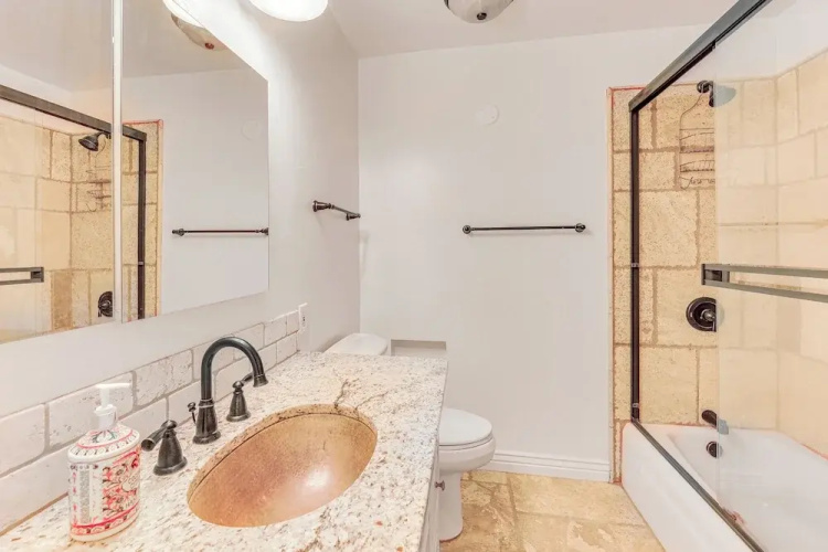 3 Mi to Dtwn Shops & Eats: Mesa Home w/ Pool!