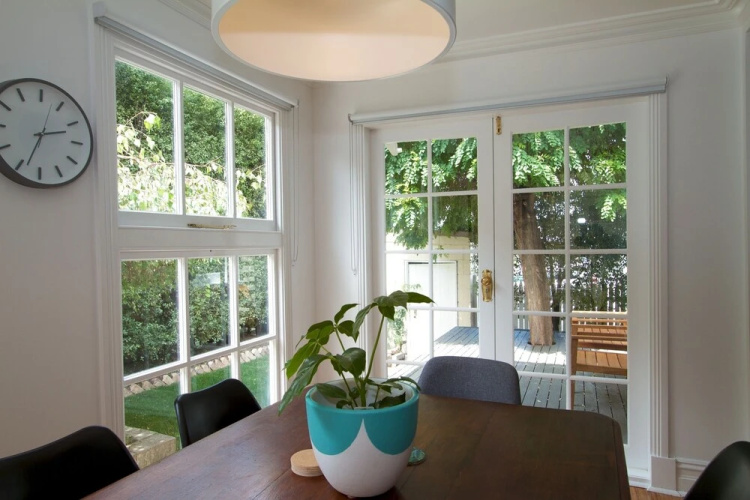 Strahan House