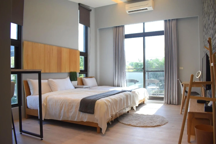 Standard Triple room