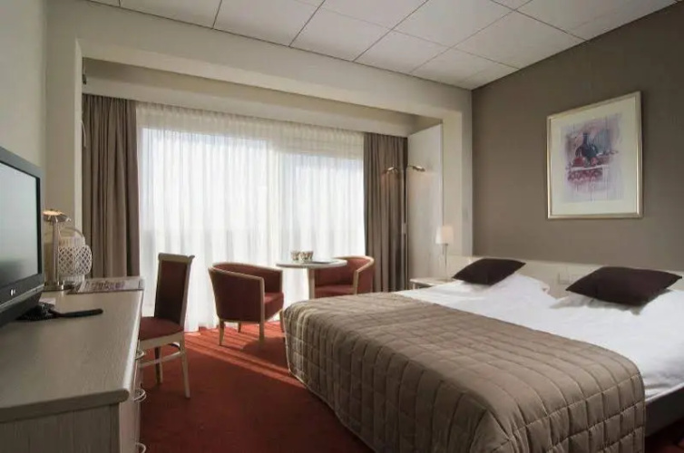 Hotel de Blanke Top