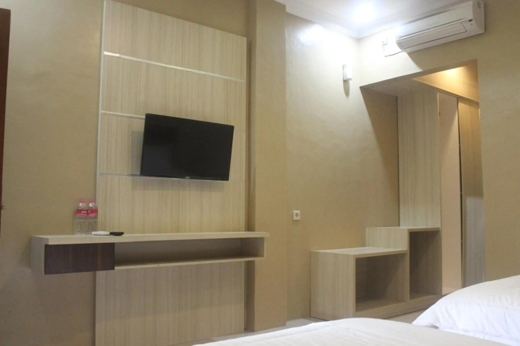 Cyka Raya Hotel