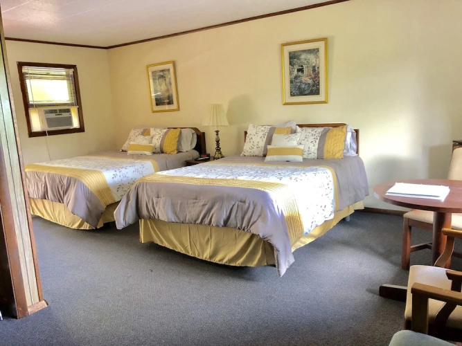 Boulder's Resort