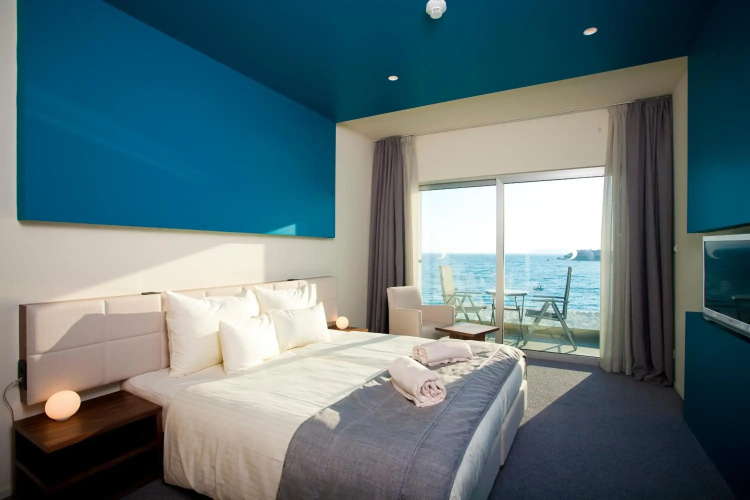 Carcavelos Beach Hotel