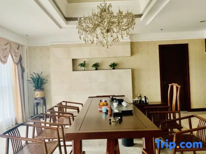 Jianning Hotel