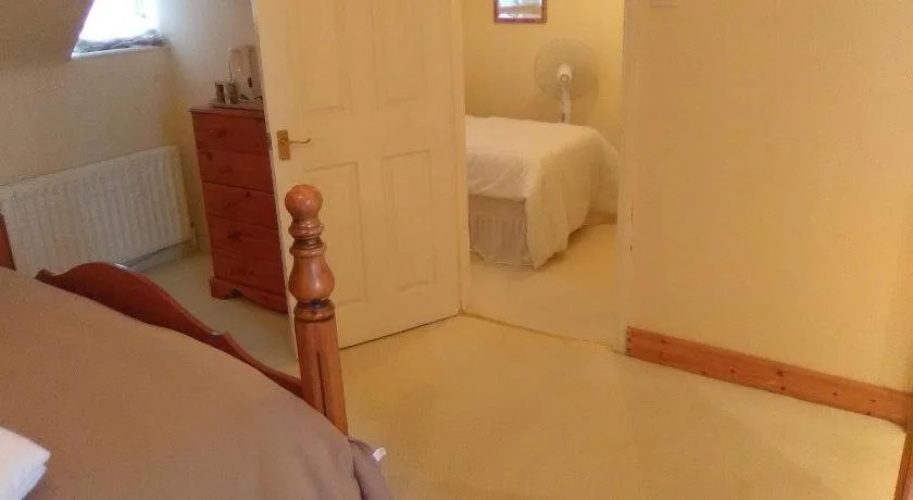 Anchor b & b