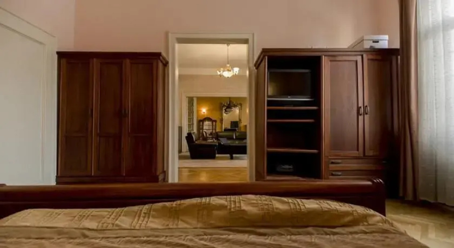 B&B Hedonist Central Suites