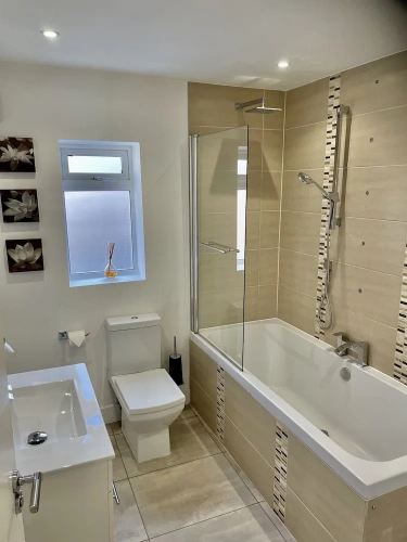 4 Bedrooms Luxury Cottage