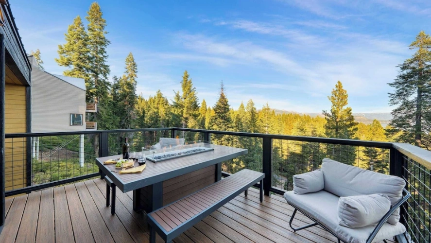 3 Bedrooms Cottage with balcony