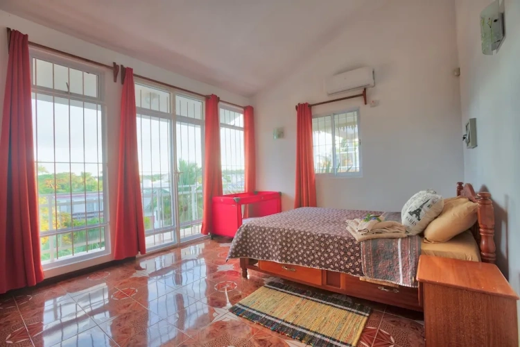 3 Bedrooms Villa