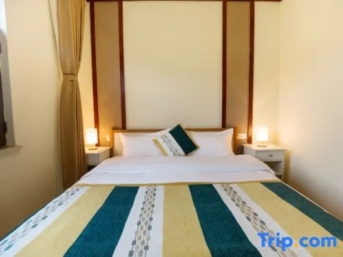 2 Bedrooms Deluxe Family Suite with lake view
