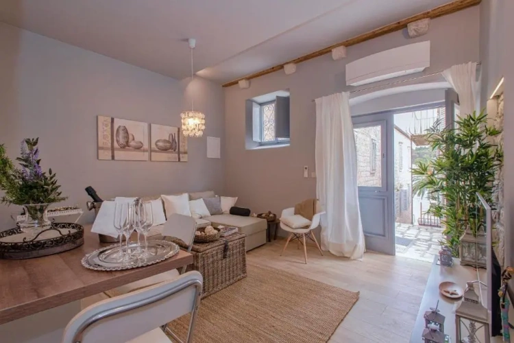1 Bedroom Apartment