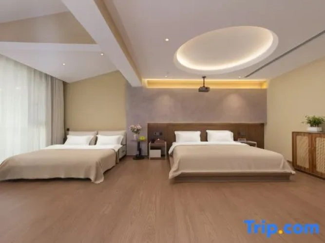 Standard Twin Family room with balcony