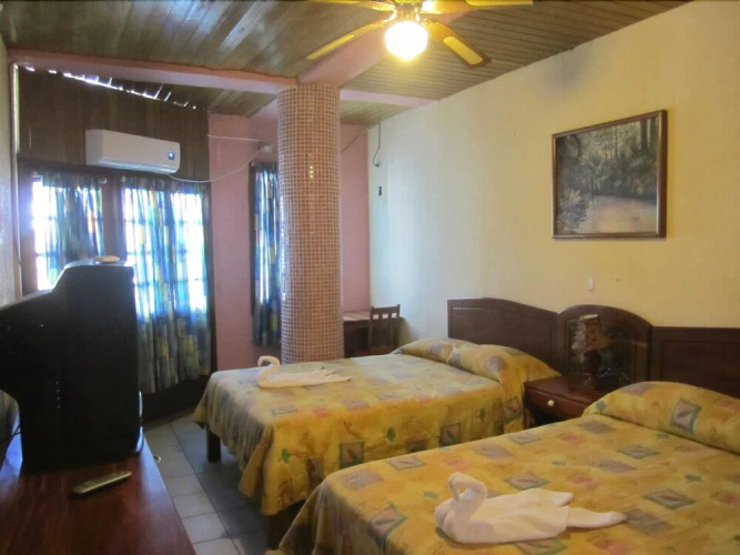 Hotel Sherwood
