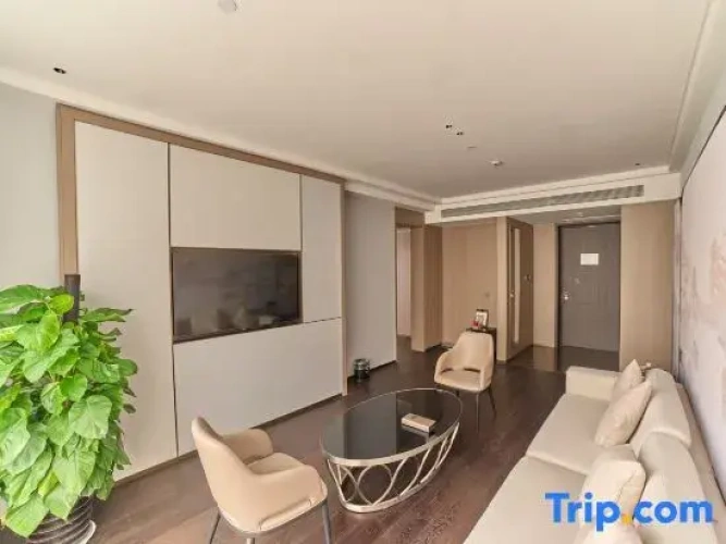 Premier Suite
