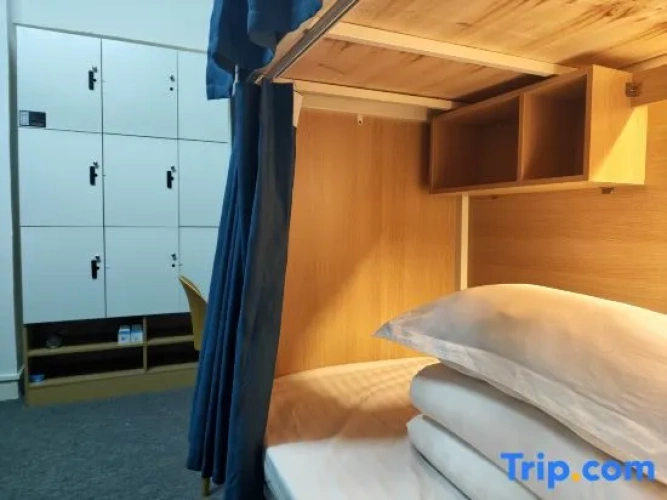 Bed in Dorm