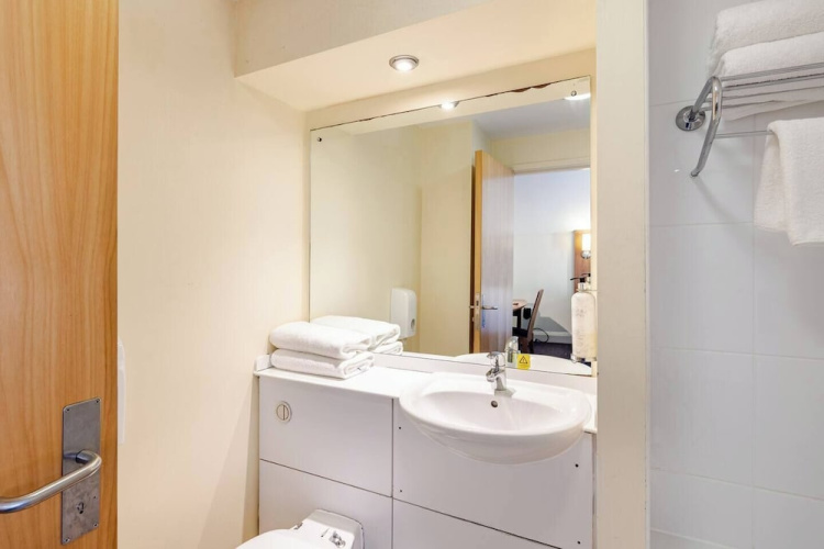 Alty Hotel