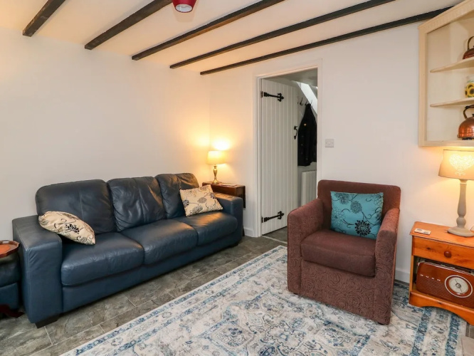 4 Oakfield Cottages