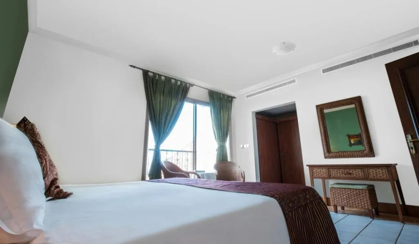 La Fontaine Rose Beach Resort
