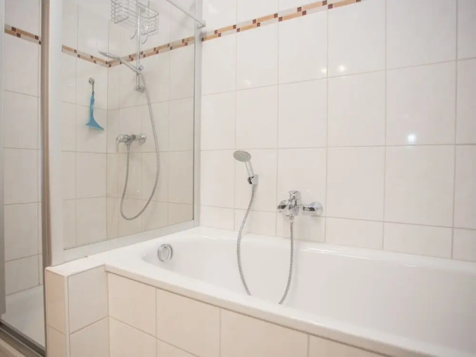 Bright Flat in Neuastenberg With Terrace