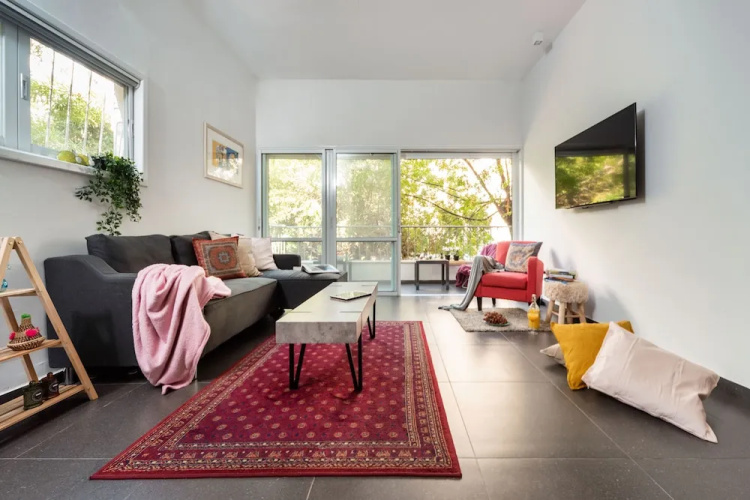 Fantastic 2Bd City Center Apt W Balcony
