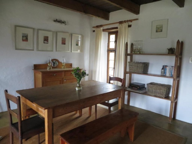 2 Bedrooms Cottage