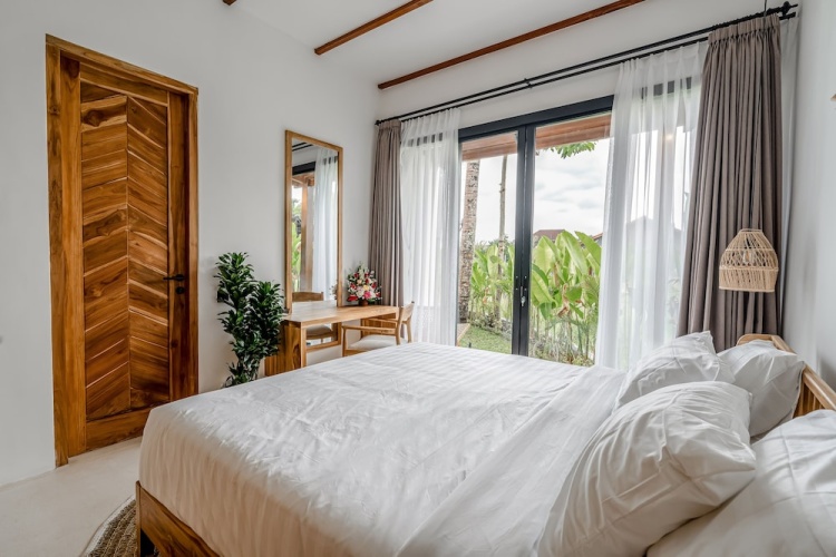 2 Bedrooms Villa