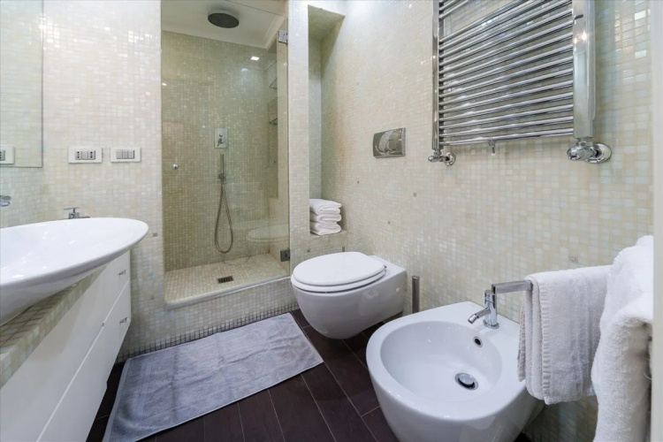 Luxury Cavour