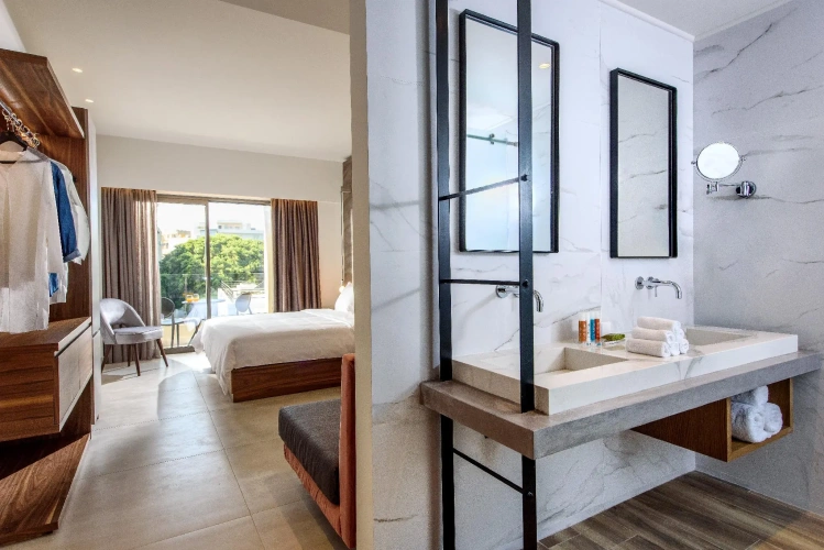 Superior Triple room