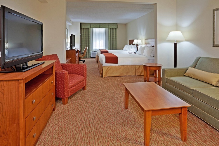 Quadruple Suite