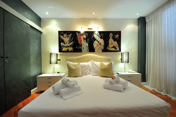 Deluxe Suite