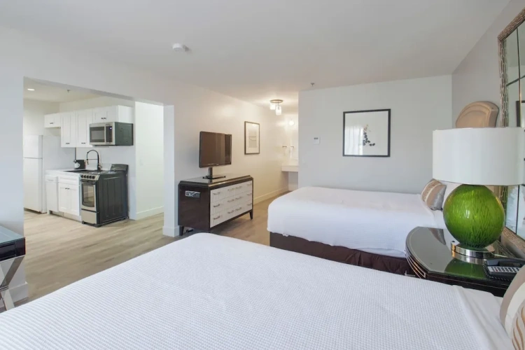1 Bedroom Quadruple Suite