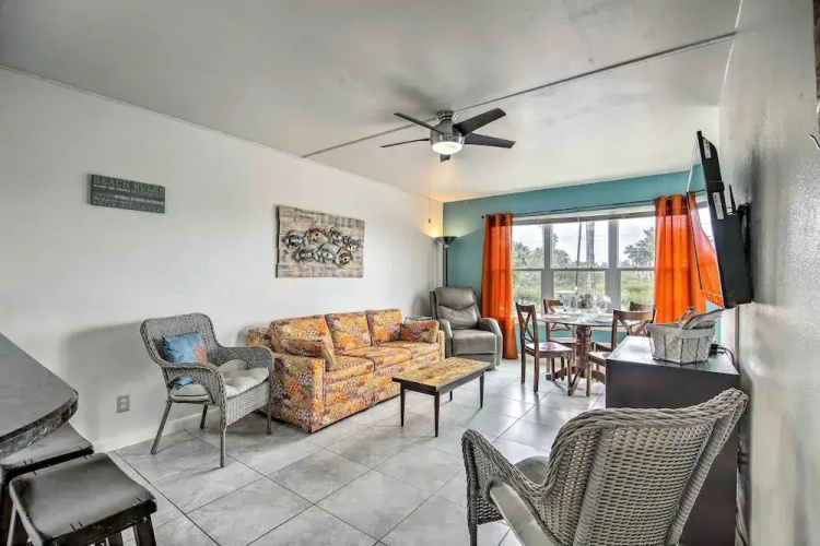 Steps to Beach: Beach Haven w/ Shared Amenities