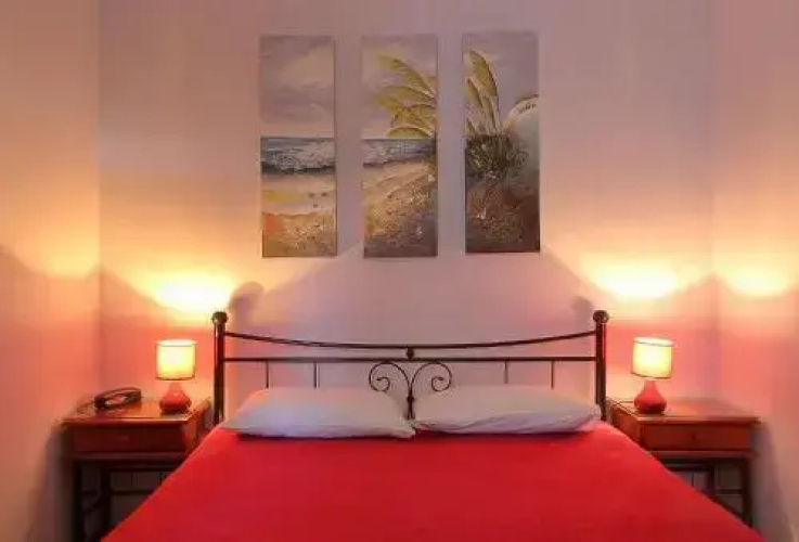 Ionia rooms