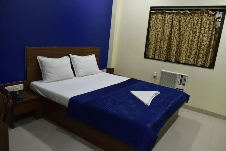 Dolphin Hotel
