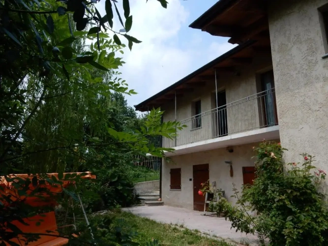 2 Bedrooms Cottage